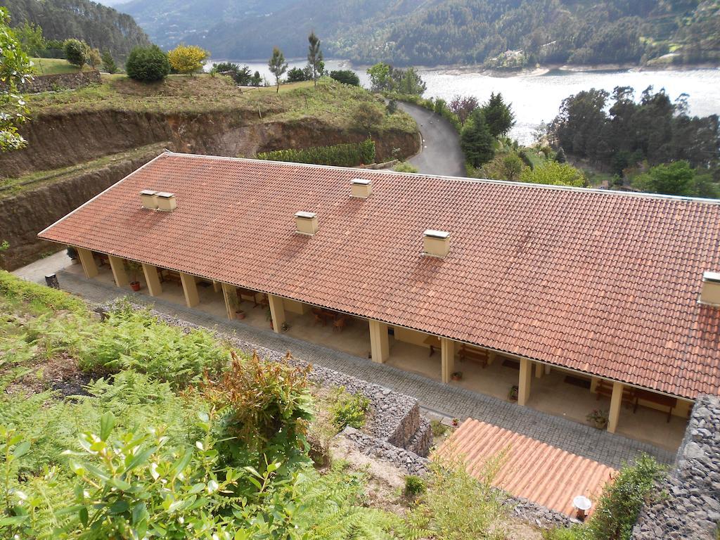 Vale De Azereiros Apartamentos Geres Bilik gambar