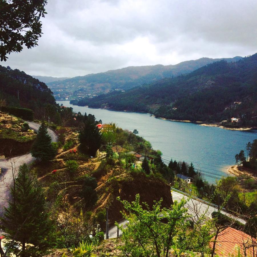 Vale De Azereiros Apartamentos Geres Luaran gambar